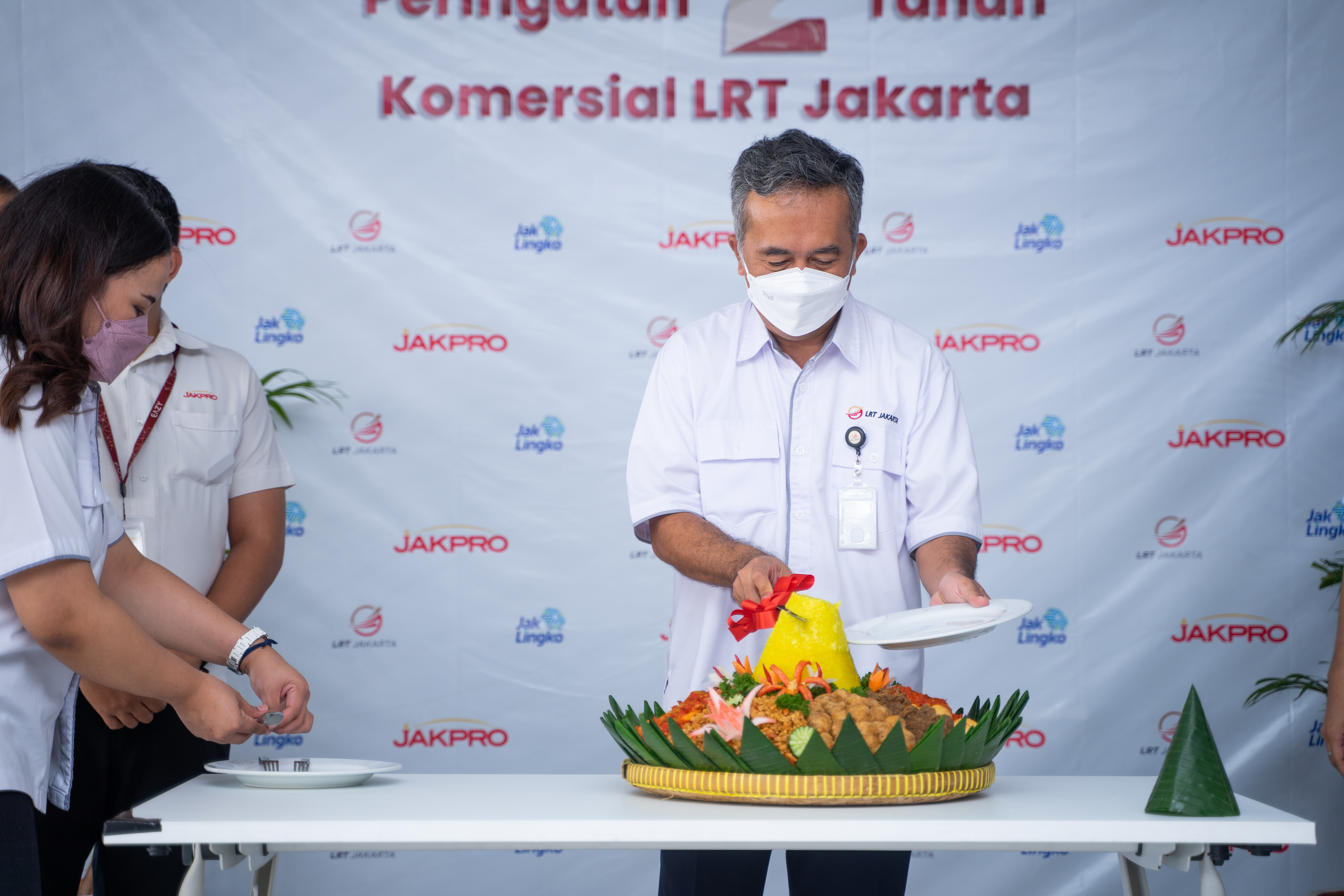 Dua tahun beroperasi, LRT Jakarta siap bertransformasi