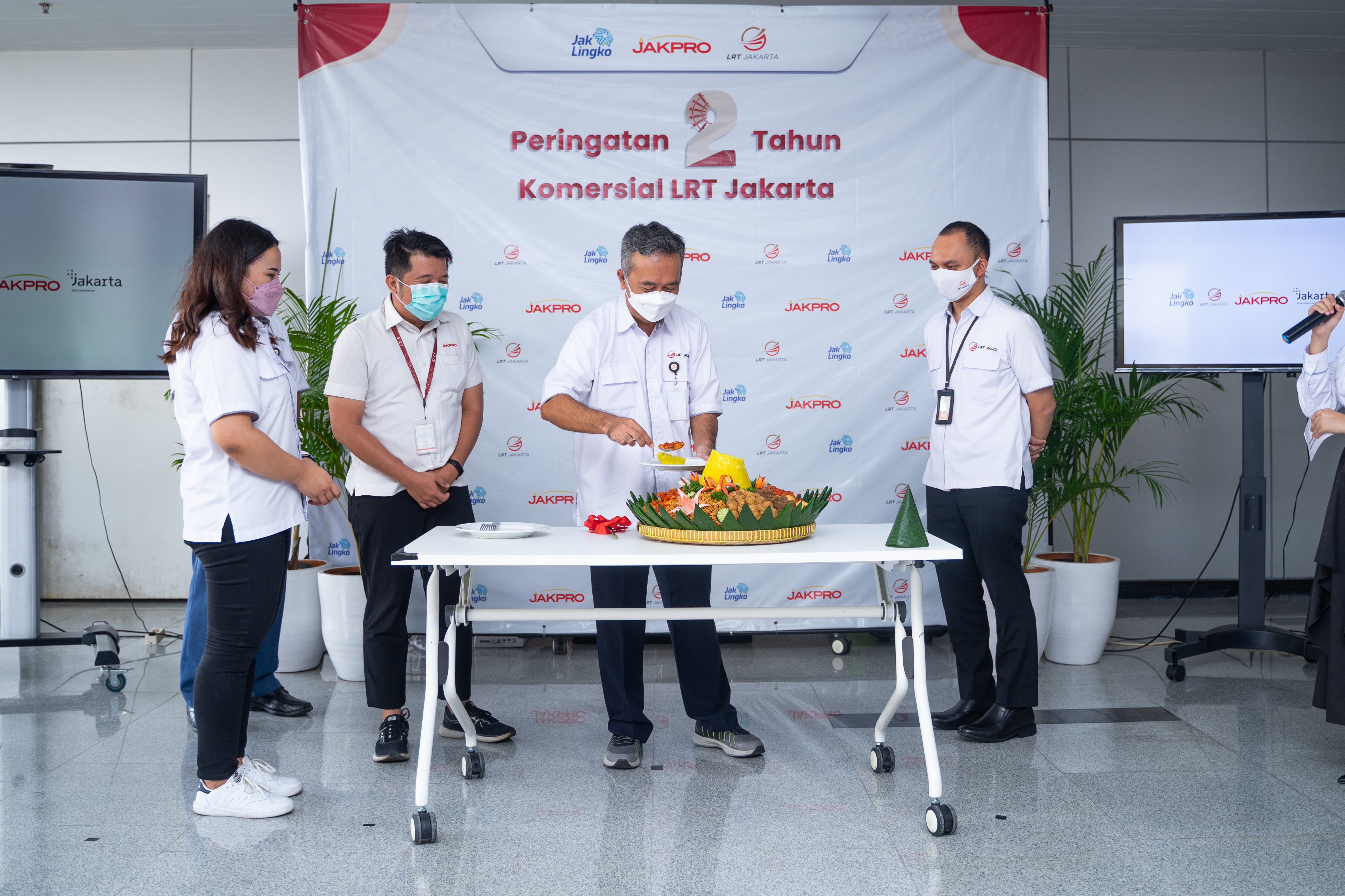 Dua Tahun Beroperasi Komersial, Cara LRT Jakarta Bertahan dari Pandemi